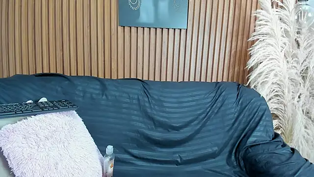 EmmadaSilva online show from November 2, 1:57 pm