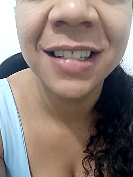 Bruninhadeusa online show from April 1, 9:01 pm