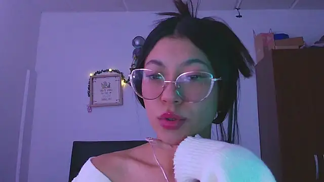 LissyM online show from November 28, 9:28 pm