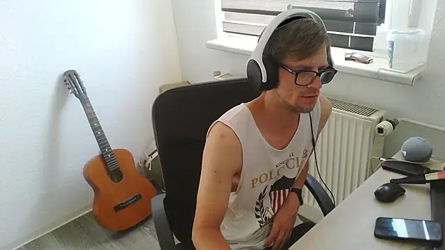 Snapshot of StephPra94 chatting on June 24, 4:50 pm StephPra94 online show from June 24, 4:50 pm