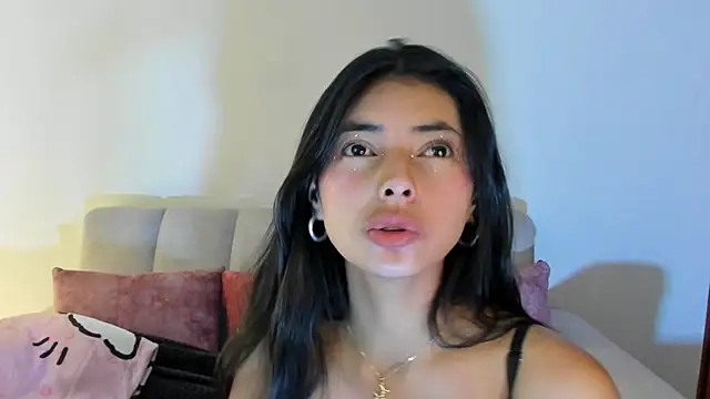 Snapshot of miadaviesx chatting on November 2, 1:46 pm miadaviesx online show from November 2, 1:46 pm