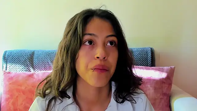 emily jonessxx online show from November 22, 8:41 pm