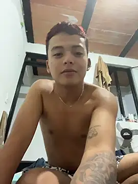 Snapshot of LiamANDJordan chatting on February 12, 7:25 am LiamANDJordan online show from February 12, 7:25 am