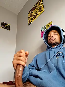 Snapshot of BigPrettyDick777 chatting on March 1, 7:05 pm BigPrettyDick777 online show from March 1, 7:05 pm