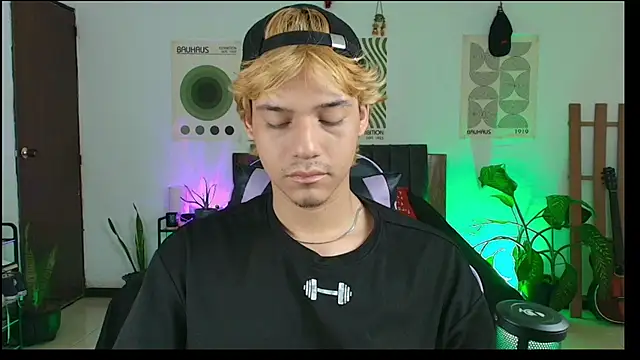 Habel  moretti online show from February 19, 6:37 pm