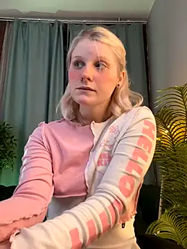 ShineJoan online show from November 14, 9:57 pm