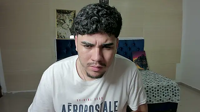 Snapshot of master_dante_1 chatting on October 31, 4:24 am master dante 1 online show from October 31, 4:24 am