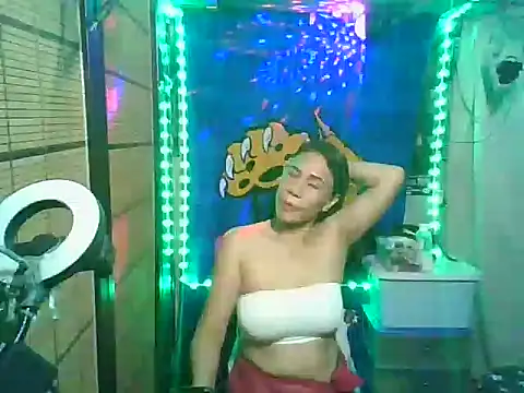 Snapshot of honeykoh chatting on July 13, 1:36 pm honeykoh online show from July 13, 1:36 pm