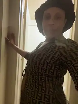 CreammieDelite online show from February 13, 3:24 am