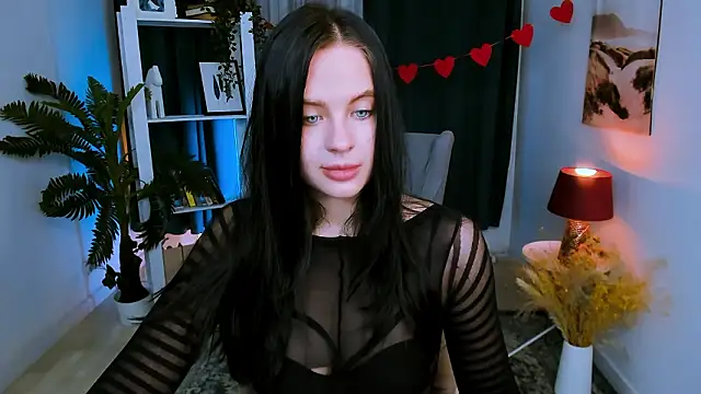 Snapshot of AriaThorn chatting on February 21, 3:57 pm AriaThorn online show from February 21, 3:57 pm