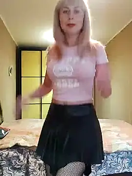 SelinaLovqx online show from November 9, 9:07 am