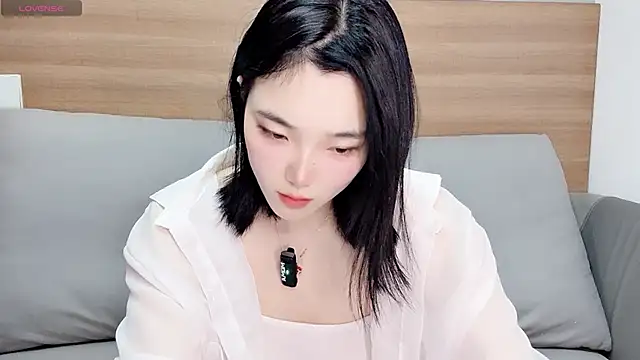 Snapshot of upoo7lt chatting on February 12, 6:19 am upoo7lt online show from February 12, 6:19 am