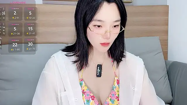 Snapshot of upoo7lt chatting on February 22, 2:02 am upoo7lt online show from February 22, 2:02 am