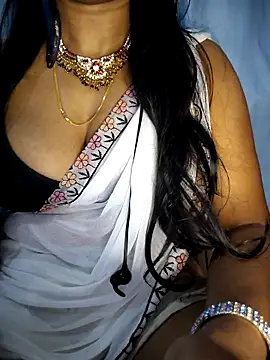 Ezabelljohn online show from May 10, 9:53 pm