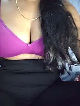 Ezabelljohn online show from May 16, 12:18 am