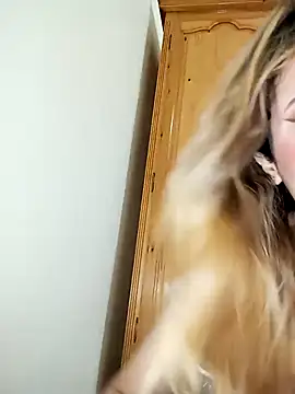 indilasixeey online show from October 26, 1:00 am