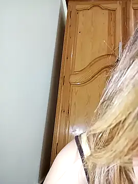 Snapshot of indilasixeey chatting on February 1, 12:53 am indilasixeey online show from February 1, 12:53 am