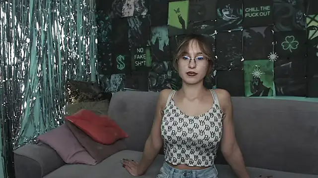 AlishaKellyi online show from November 10, 5:50 am