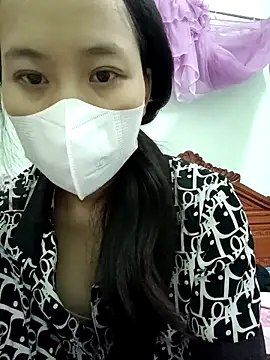 Snapshot of LylyCii69 chatting on October 23, 7:40 am LylyCii69 online show from October 23, 7:40 am