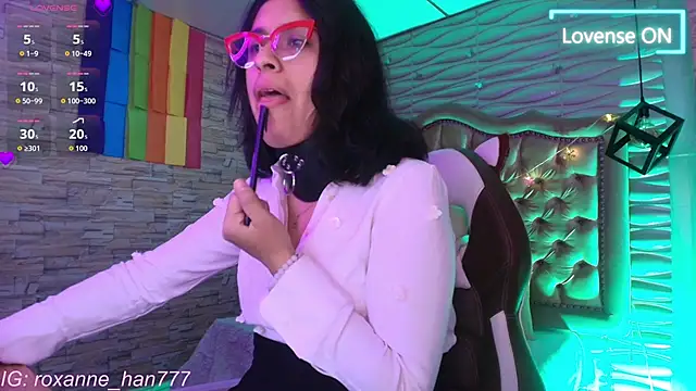 Roxanne Han online show from March 17, 12:19 pm