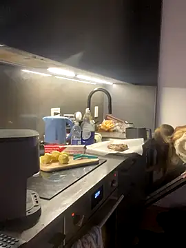 elliepixie online show from December 20, 1:34 am