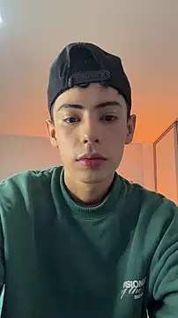 Sebastian Reed online show from February 22, 7:12 pm