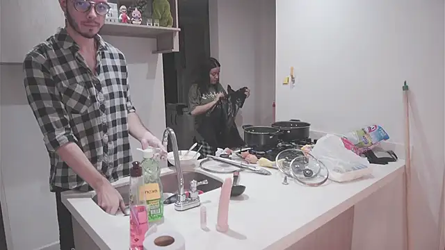 dan and daya online show from November 24, 11:48 pm