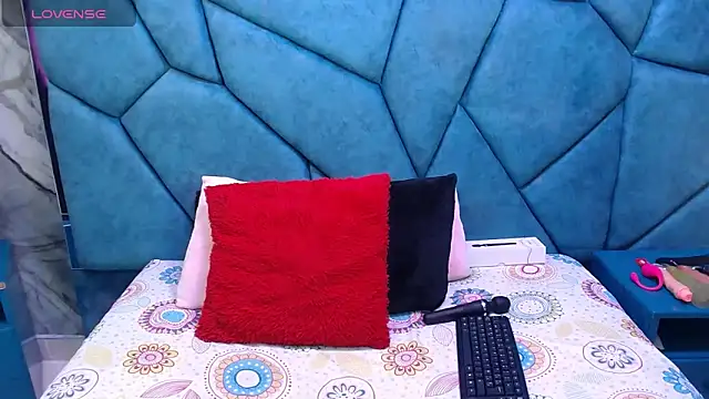 JulietaDiamond online show from April 11, 3:11 am