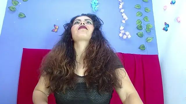 amara leoncm online show from November 3, 11:15 pm