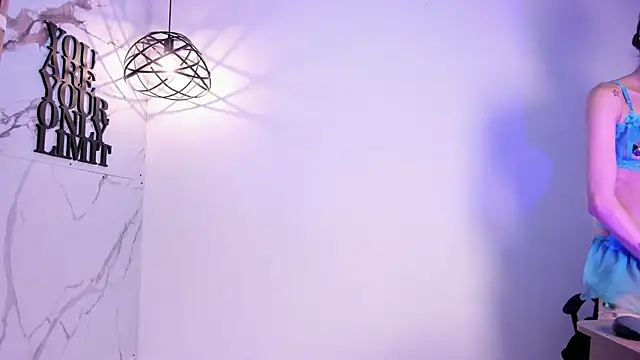 Violet-Storm- online show from November 25, 12:10 am