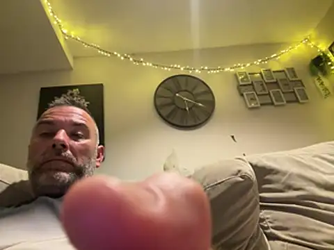 Snapshot of plymouthlad82 chatting on May 23, 11:20 pm plymouthlad82 online show from May 23, 11:20 pm