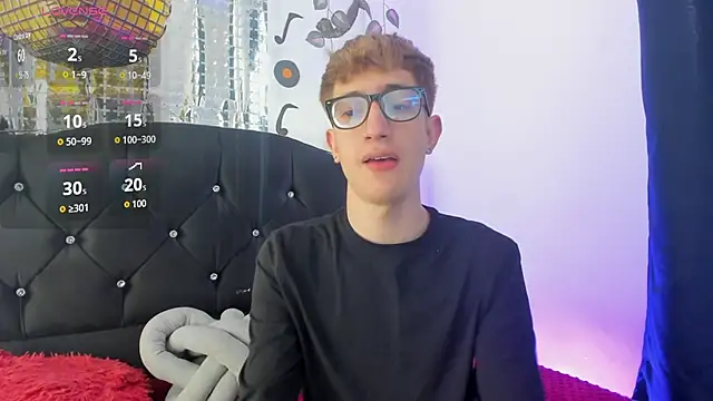 Erick Taylor3 online show from November 6, 5:36 pm