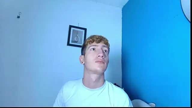 Snapshot of Erick_Taylor3 chatting on April 28, 7:41 pm Erick Taylor3 online show from April 28, 7:41 pm