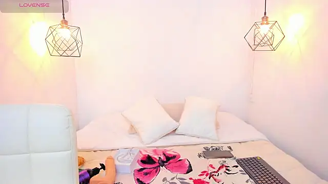 Georgia   online show from March 19, 1:37 pm