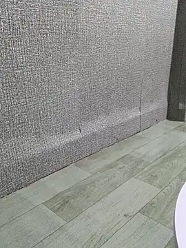 May2k2 online show from April 14, 2:39 am