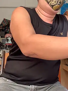 Snapshot of LUOKEKE chatting on October 27, 5:33 am LUOKEKE online show from October 27, 5:33 am