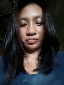 Snapshot of lyn_cute18 chatting on October 25, 1:02 am lyn cute18 online show from October 25, 1:02 am