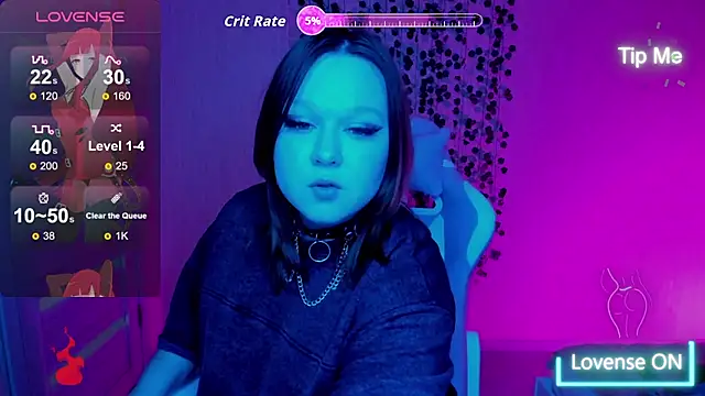 Lovly Vixen online show from October 31, 5:25 pm