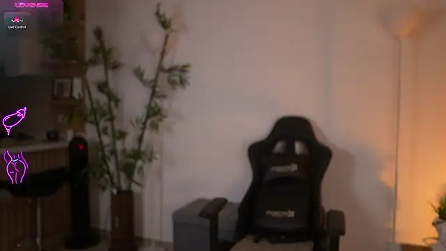 JessicaPratt online show from March 24, 12:54 pm