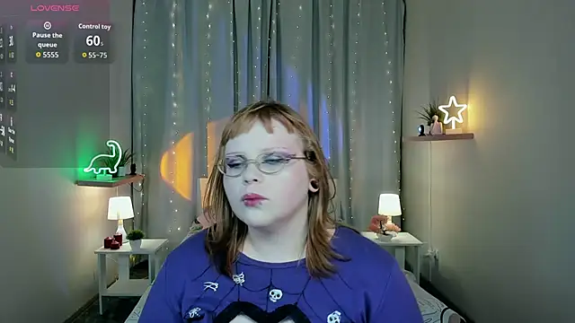 LottieReed online show from October 31, 5:03 pm