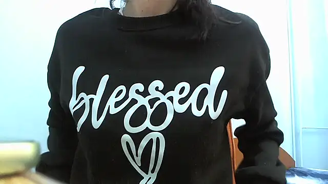 andreea713 online show from February 2, 12:15 pm