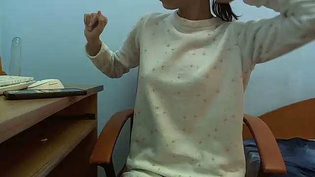 andreea713 online show from March 8, 3:05 pm