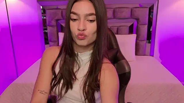 Bella Clark2 online show from November 13, 4:55 am