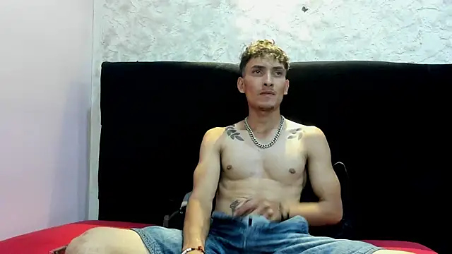 SavageLover  online show from November 8, 3:39 am