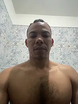 Snapshot of jony_Oconnor chatting on May 3, 10:10 am jony Oconnor online show from May 3, 10:10 am