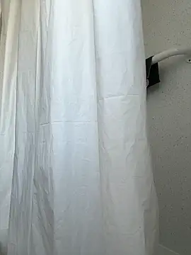 BubblesLovexox online show from March 5, 1:29 pm