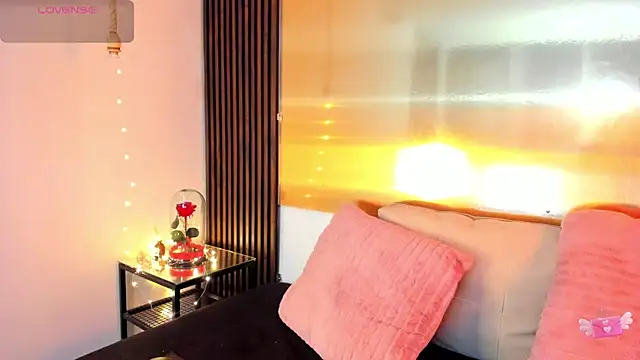 LunaaMorena online show from December 14, 2:11 pm