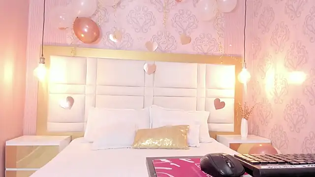 tall hotgirl online show from October 31, 1:45 pm