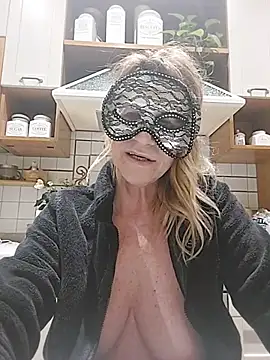 susylux online show from April 5, 5:21 pm