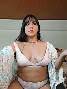 Snapshot of Ariane_Elisse_ chatting on November 2, 7:27 pm Ariane Elisse  online show from November 2, 7:27 pm